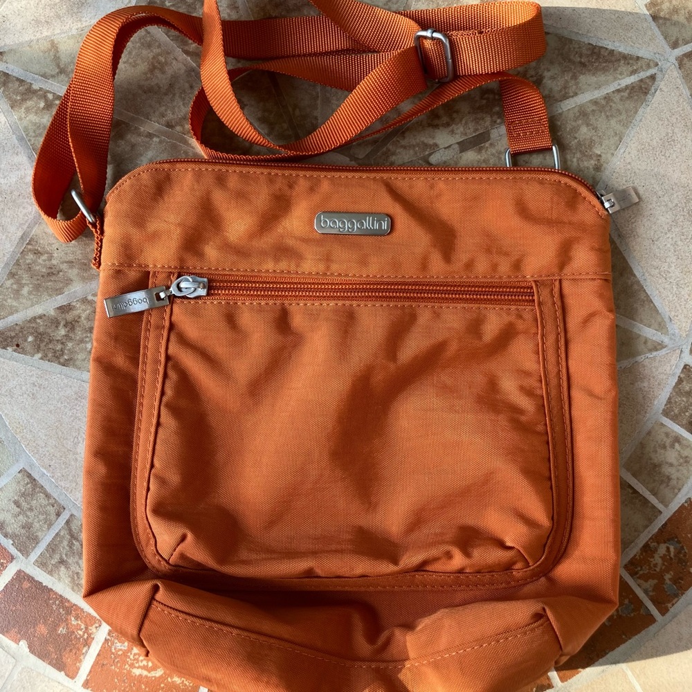 Baggallini Vibrant Orange Crossbody Bag - Picture 7 of 7